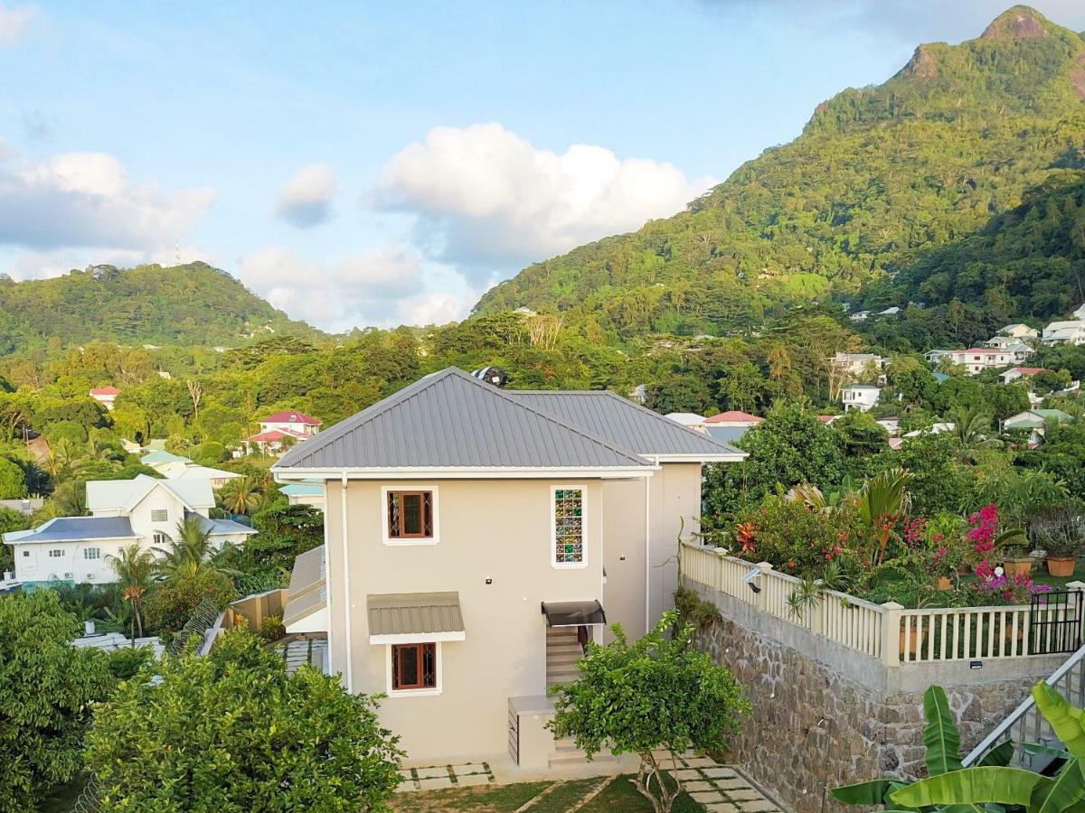 Whispering Palms Apartment Bel Ombre ภายนอก รูปภาพ